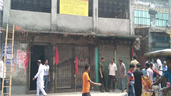 সৈয়দপুরে বিরোধপূর্ণ সম্পত্তি রক্ষণাবেক্ষণে আদালতের রিসিভার নিয়োগ, বাড়ি সিলগালা  