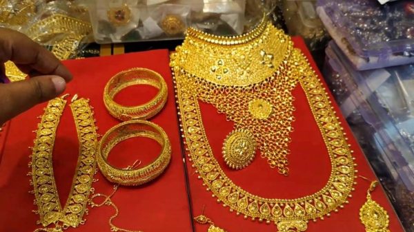 ৭ ডিসেম্বর: ২২ ক্যারেট স্বর্ণের ভরি কত?