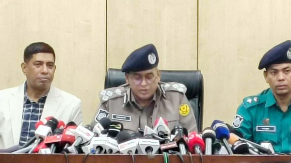 ফয়সাল দেশ ছেড়ে পালিয়েছে : পুলিশ