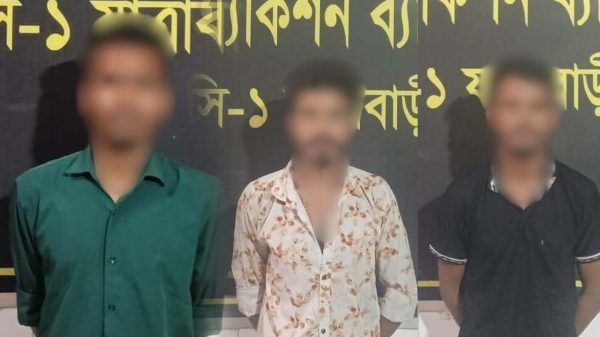 যাত্রাবাড়ীতে লেগুনাচালক খাইরুল হত্যা: মূল হোতাসহ ৩ আসামিকে গ্রেফতার করেছে র‍্যাব