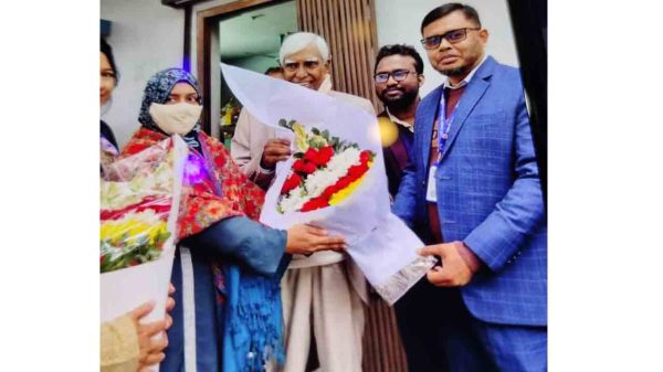 রাজনৈতিক প্রভাবে নিজ জেলায় কর্মরত চিকিৎসক দম্পত্তি। প্রতিহিংসা এবং স্বেচ্ছাসারিতার অভিযোগ।